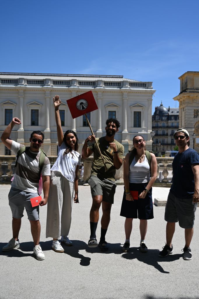 Équipe victorieuse au Peyrou - Pékin Express Montpellier